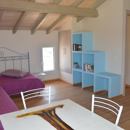 Spiti Thea Apartment Makrádes Екстериор снимка